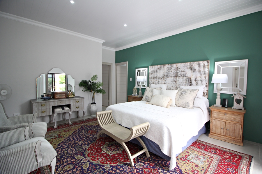 5 Bedroom Property for Sale in Hartenbos Central Western Cape